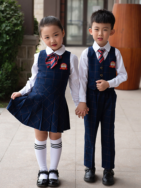 新款幼儿园园服西服套装